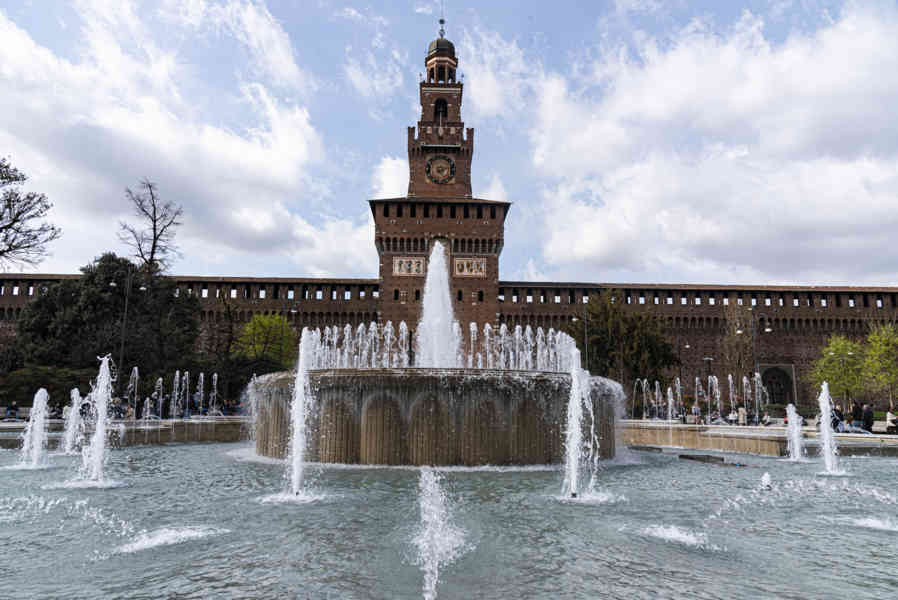 Italia - Milán 110 - castillo Sforzesco de Milán